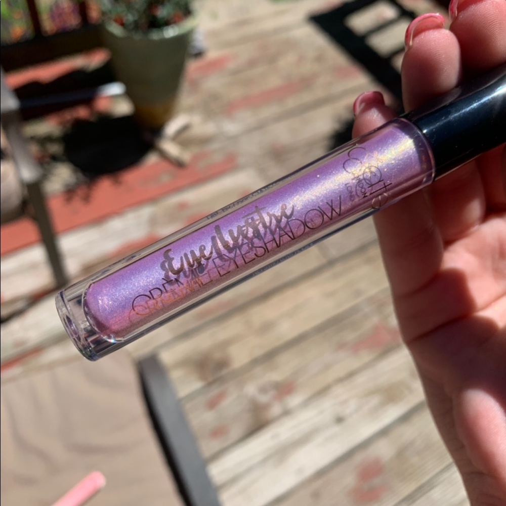 Ciate eye luster crime eyeshadow color-Cupid